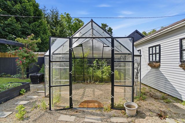 1831 Crescent Avenue, Fort Wayne, IN 46805