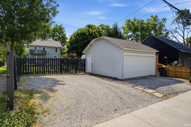 1831 Crescent Avenue, Fort Wayne, IN 46805