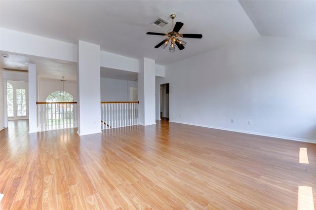 4122 Casa Del Lago Drive, Missouri City, TX 77459