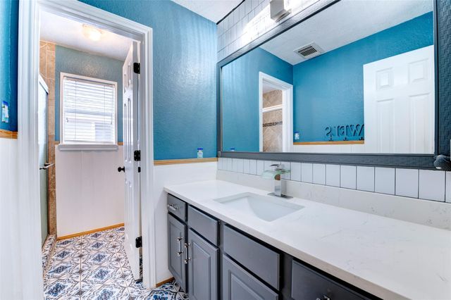 4122 Casa Del Lago Drive, Missouri City, TX 77459