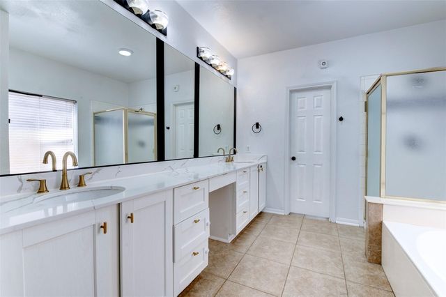 4122 Casa Del Lago Drive, Missouri City, TX 77459