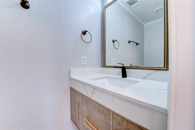 4122 Casa Del Lago Drive, Missouri City, TX 77459