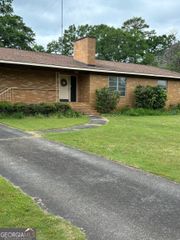321 Glenhaven Drive, Milledgeville, GA 31061