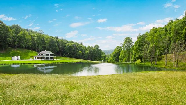 1651 Winding Stairs Road, Topton, NC 28781