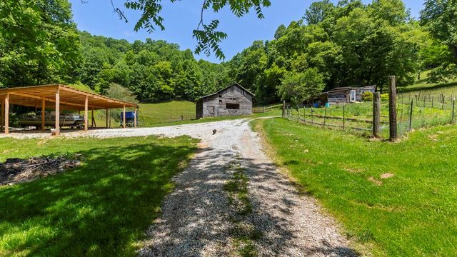 1651 Winding Stairs Road, Topton, NC 28781