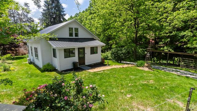 1651 Winding Stairs Road, Topton, NC 28781