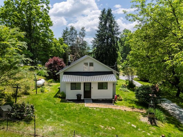 1651 Winding Stairs Road, Topton, NC 28781