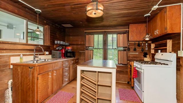 1651 Winding Stairs Road, Topton, NC 28781