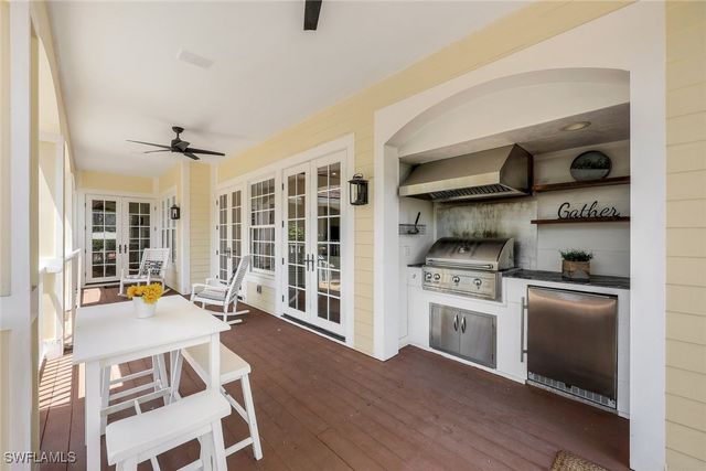 1550 GORDON DR, Naples, FL 34102