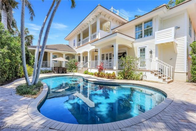 1550 GORDON DR, Naples, FL 34102