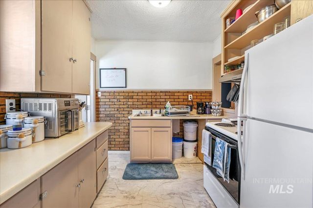 216 N Eden, Twin Falls, ID 83301
