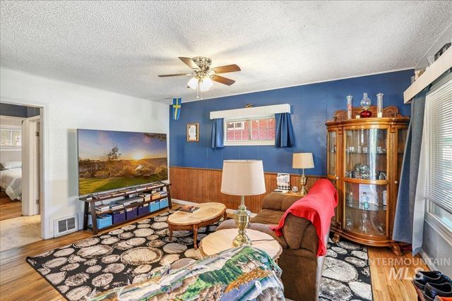 216 N Eden, Twin Falls, ID 83301