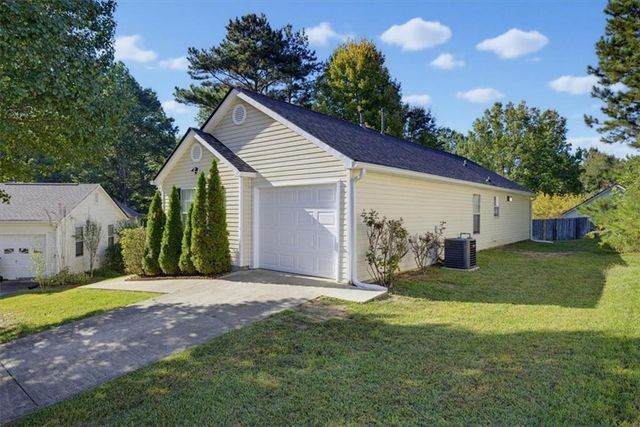 1483 Waterton Trail, Douglasville, GA 30134