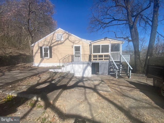 5975 TUSCARORA PIKE, Martinsburg, WV 25403