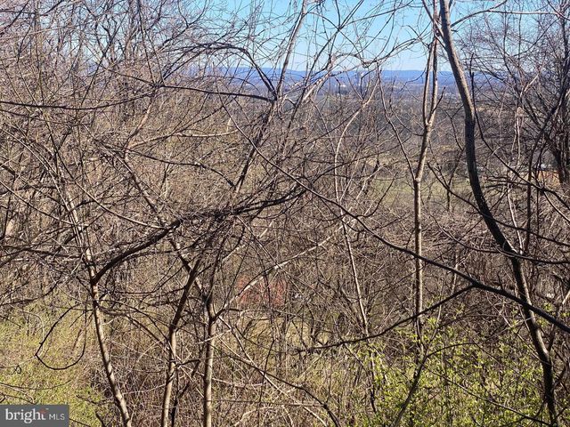 5975 TUSCARORA PIKE, Martinsburg, WV 25403