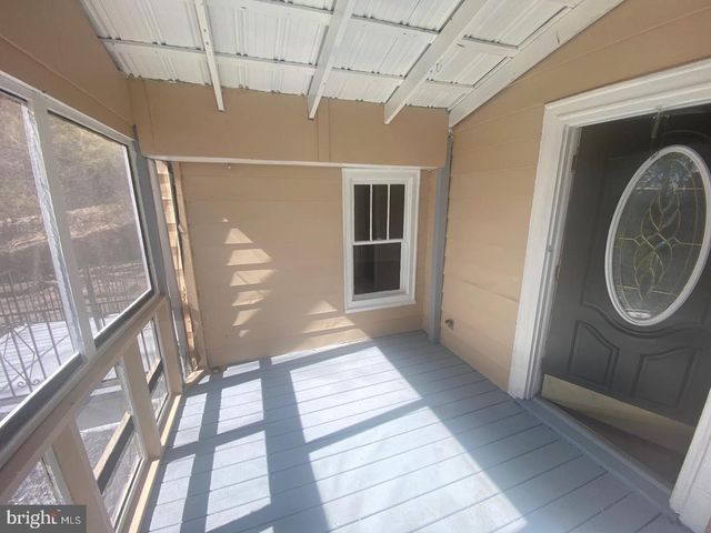 5975 TUSCARORA PIKE, Martinsburg, WV 25403