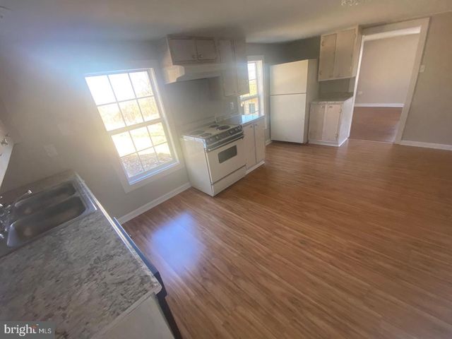 5975 TUSCARORA PIKE, Martinsburg, WV 25403