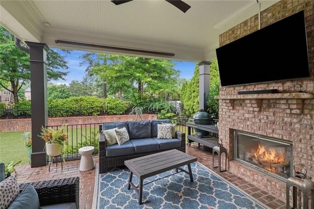 1419 Falkirk Lane NW, Kennesaw, GA 30152