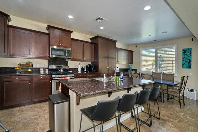 35863 Matisse Drive Drive, Palm Desert, CA 92211