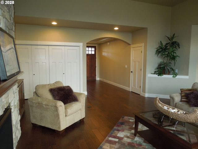 4912 Ne 132ND Cir, Vancouver, WA 98686