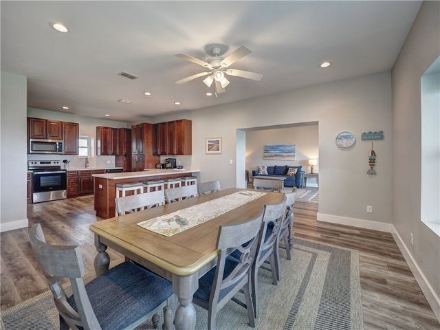 1107 S 11th St 39, Port Aransas, TX 78373