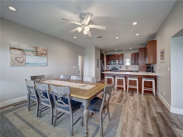 1107 S 11th St 39, Port Aransas, TX 78373