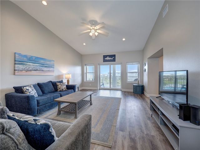 1107 S 11th St 39, Port Aransas, TX 78373