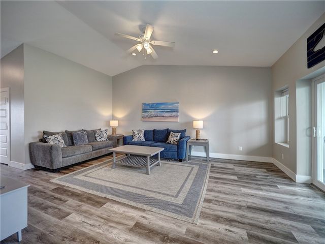 1107 S 11th St 39, Port Aransas, TX 78373