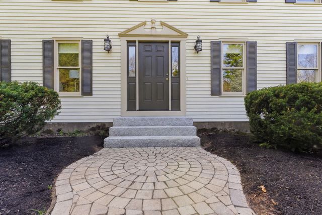 25 Buttonwood Drive, Derry, NH 03038