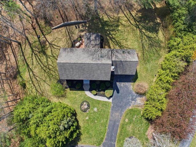 25 Buttonwood Drive, Derry, NH 03038