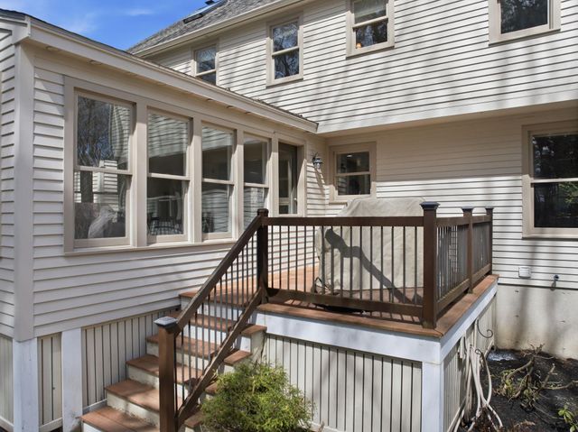 25 Buttonwood Drive, Derry, NH 03038