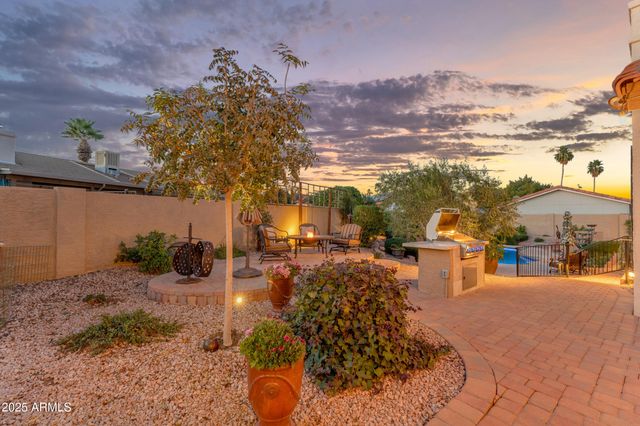 12876 W PASADENA Avenue, Litchfield Park, AZ 85340