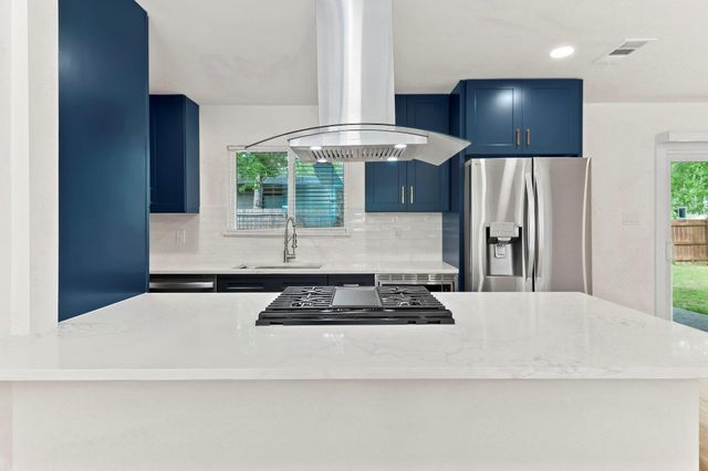 2914 Loyola LN, Austin, TX 78723