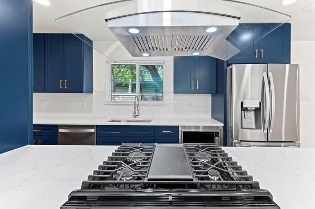 2914 Loyola LN, Austin, TX 78723