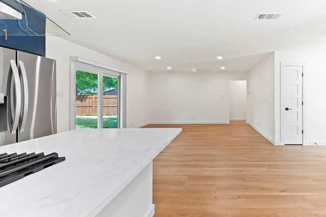 2914 Loyola LN, Austin, TX 78723