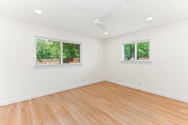 2914 Loyola LN, Austin, TX 78723