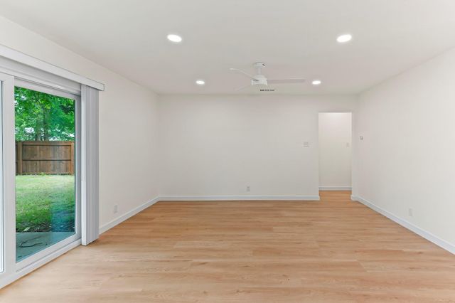 2914 Loyola LN, Austin, TX 78723