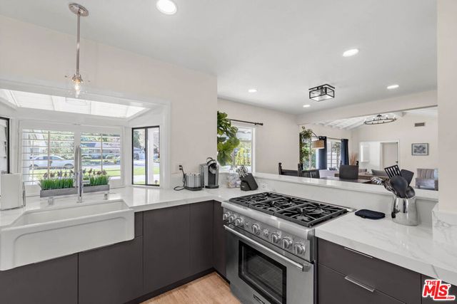 5932 Lubao Avenue, Woodland Hills, CA 91367