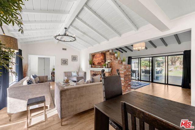 5932 Lubao Avenue, Woodland Hills, CA 91367