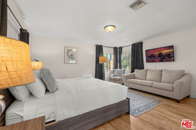 5932 Lubao Avenue, Woodland Hills, CA 91367