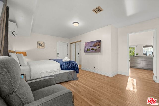 5932 Lubao Avenue, Woodland Hills, CA 91367