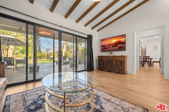 5932 Lubao Avenue, Woodland Hills, CA 91367