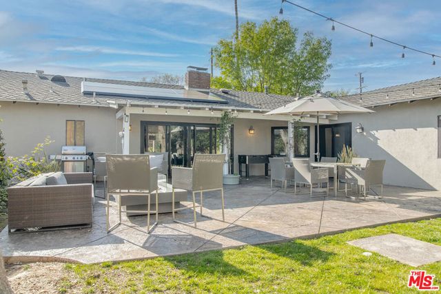 5932 Lubao Avenue, Woodland Hills, CA 91367