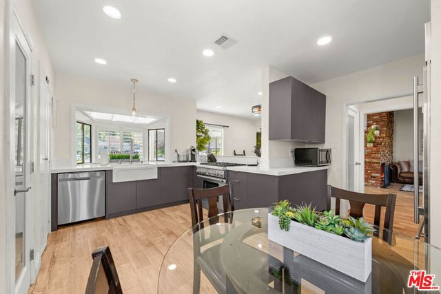 5932 Lubao Avenue, Woodland Hills, CA 91367
