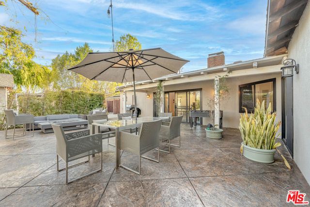 5932 Lubao Avenue, Woodland Hills, CA 91367