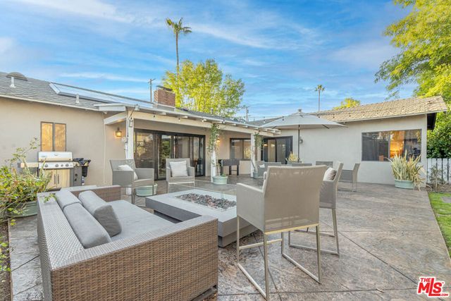 5932 Lubao Avenue, Woodland Hills, CA 91367