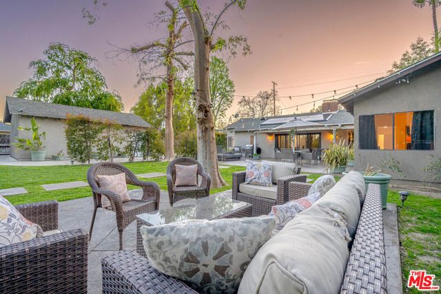 5932 Lubao Avenue, Woodland Hills, CA 91367