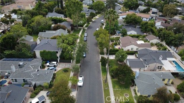 5339 Veloz Avenue, Tarzana (los Angeles), CA 91356