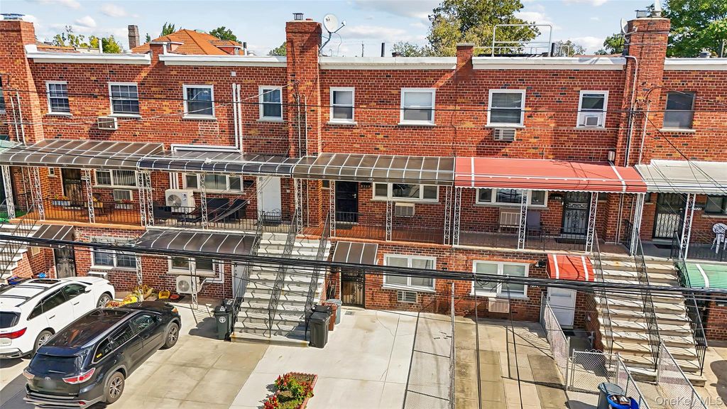 2726 Hone Avenue, Bronx, NY 10469 — exterior