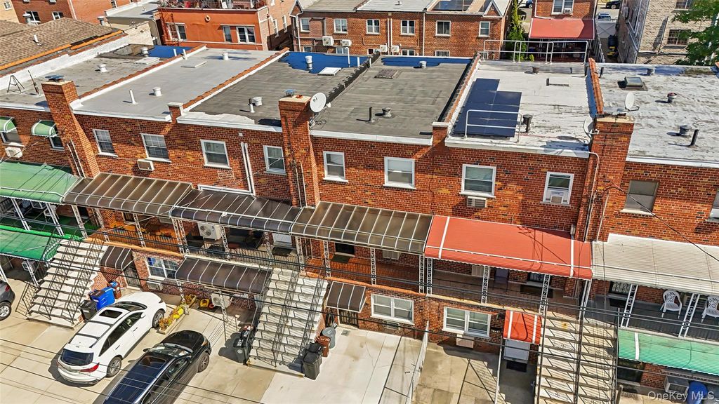 2726 Hone Avenue, Bronx, NY 10469 — photo 2